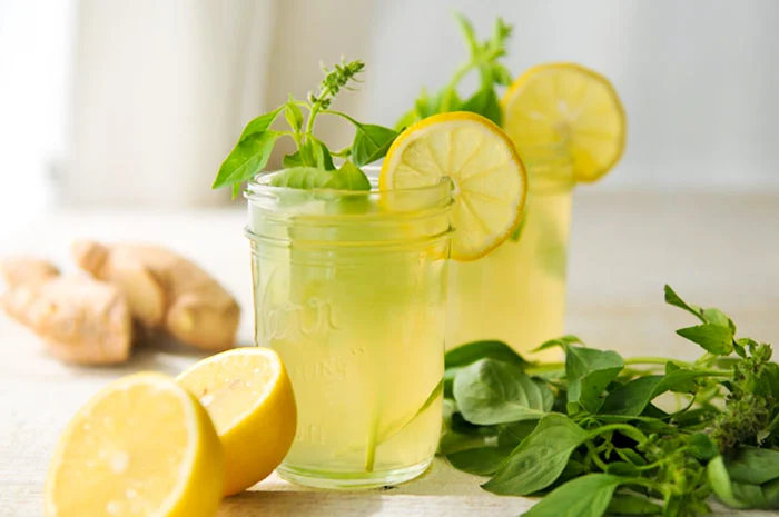 Honey Ginger Lemonade Drink for Treating Colds and to Soothe a Sore