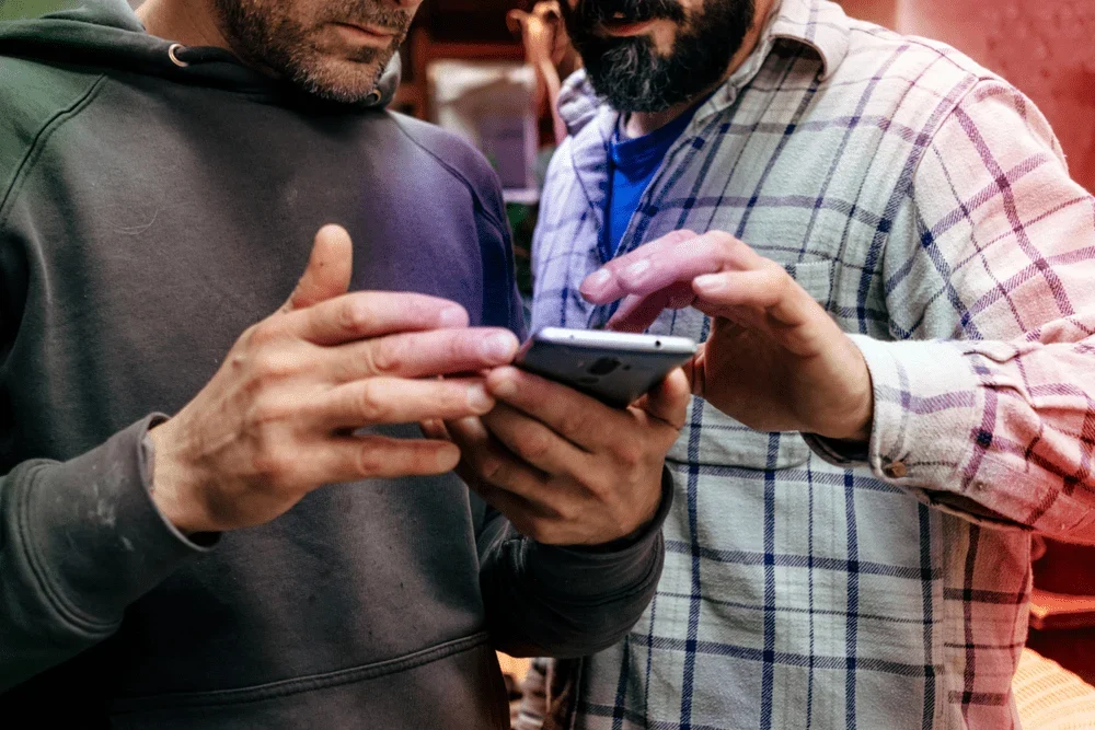 Getting Fat Problem Phone Ways Your Smartphone is Making You Gain Weight — Healthdigezt.com