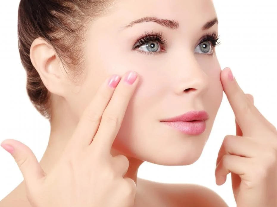 Benefits of Rose Hip Oil on Your Face — Healthy Builderz