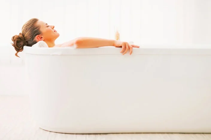 Must-Try Summer Bath Tips to Stay Fresh in the Day — Healthy Builderz