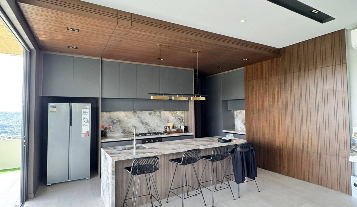 570374790_10240313205185881_4635633869230808126_n