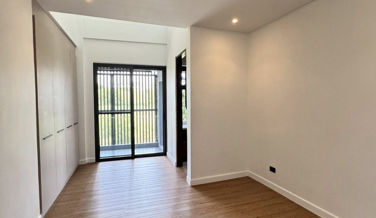 570892627_10240313215146130_2430558258779559929_n