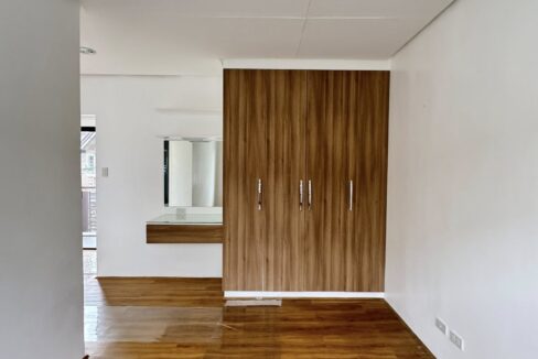 573517090_10240442969469907_1393883822574880075_n