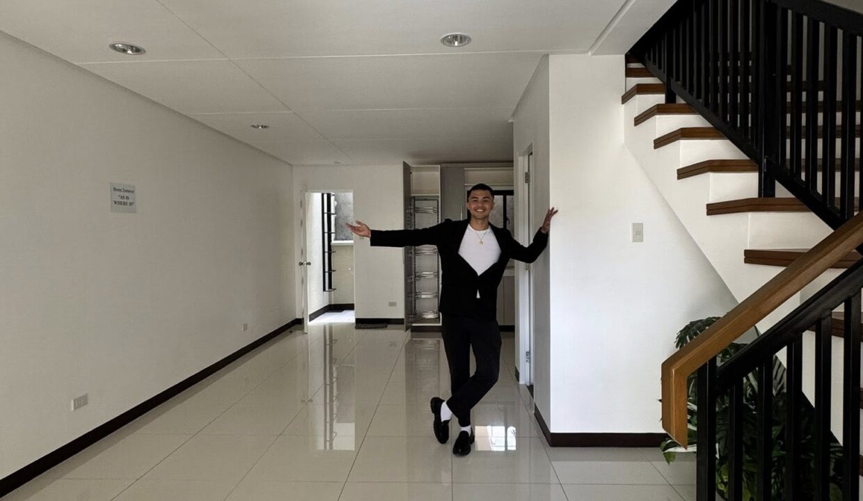 572351198_10240468921118682_8740360942979133541_n