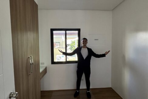 572433554_10240468915478541_7654540386617047197_n