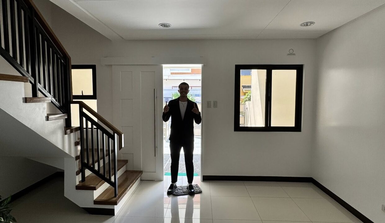 573585353_10240468916078556_4183209912981481490_n