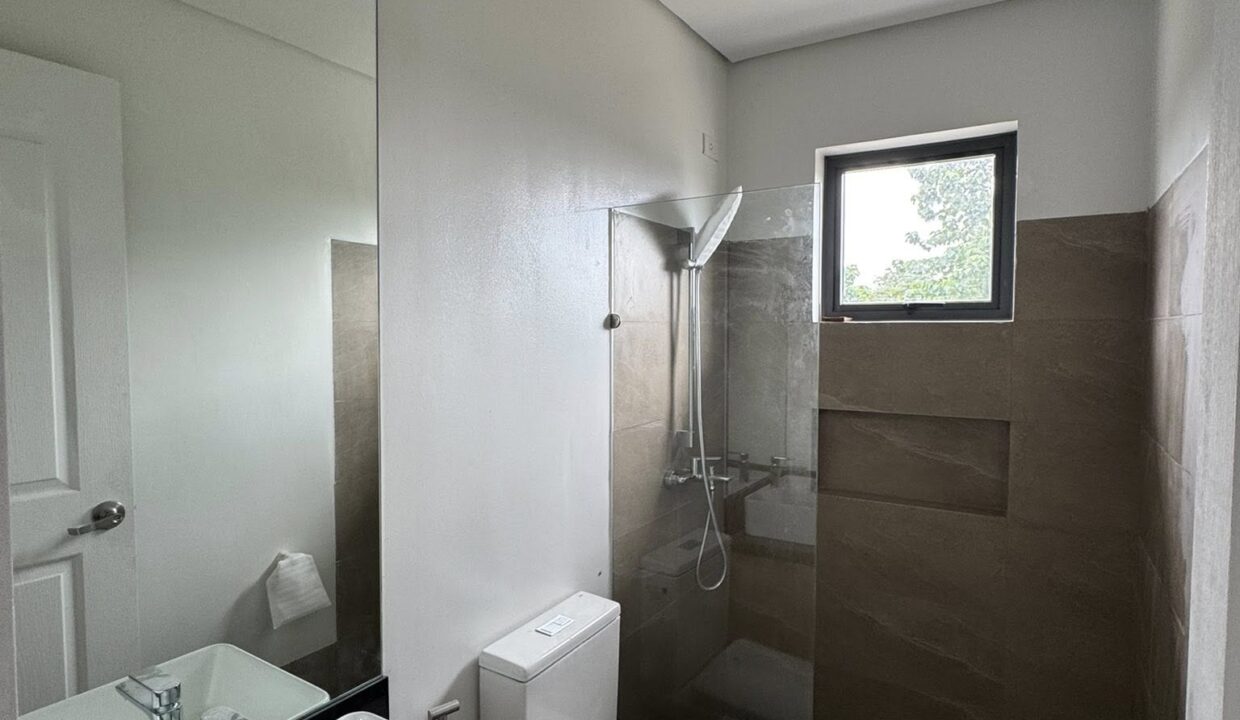 580472958_10240637541614089_302458188002011179_n