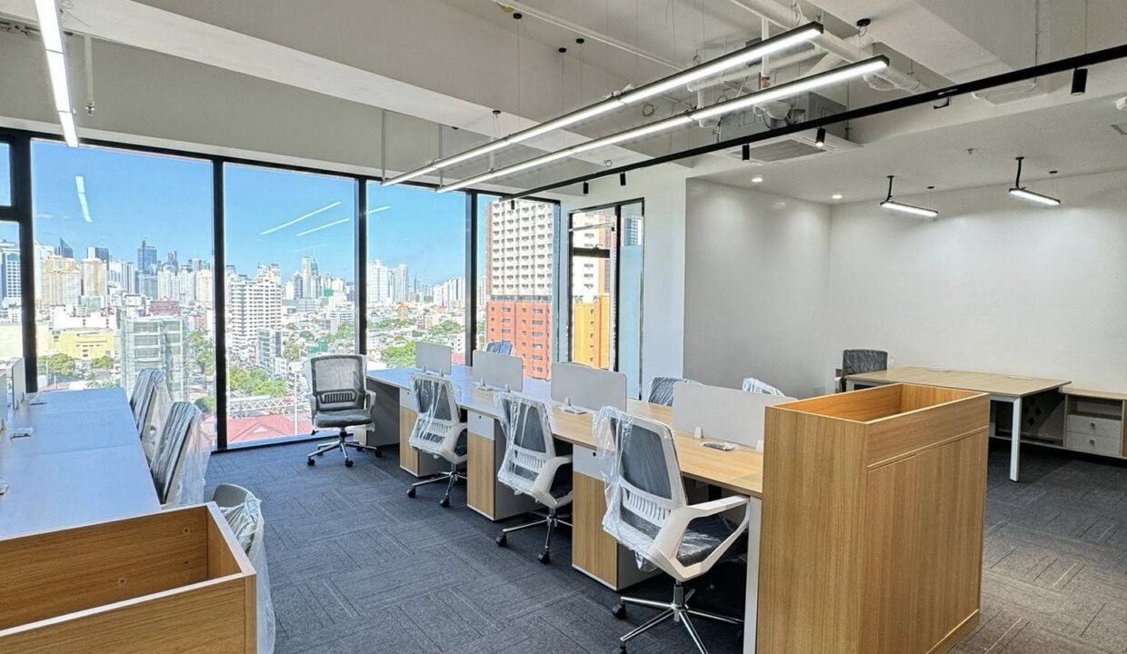 581953822_10240677412530837_491501163209543878_n