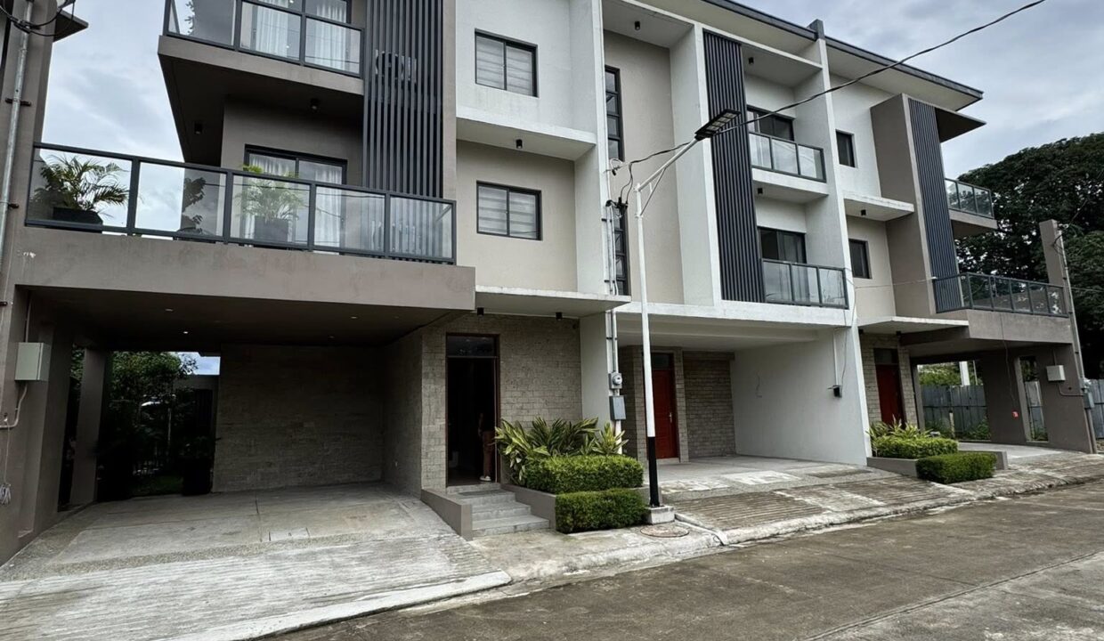 581954035_10240637526693716_6431686776752867288_n