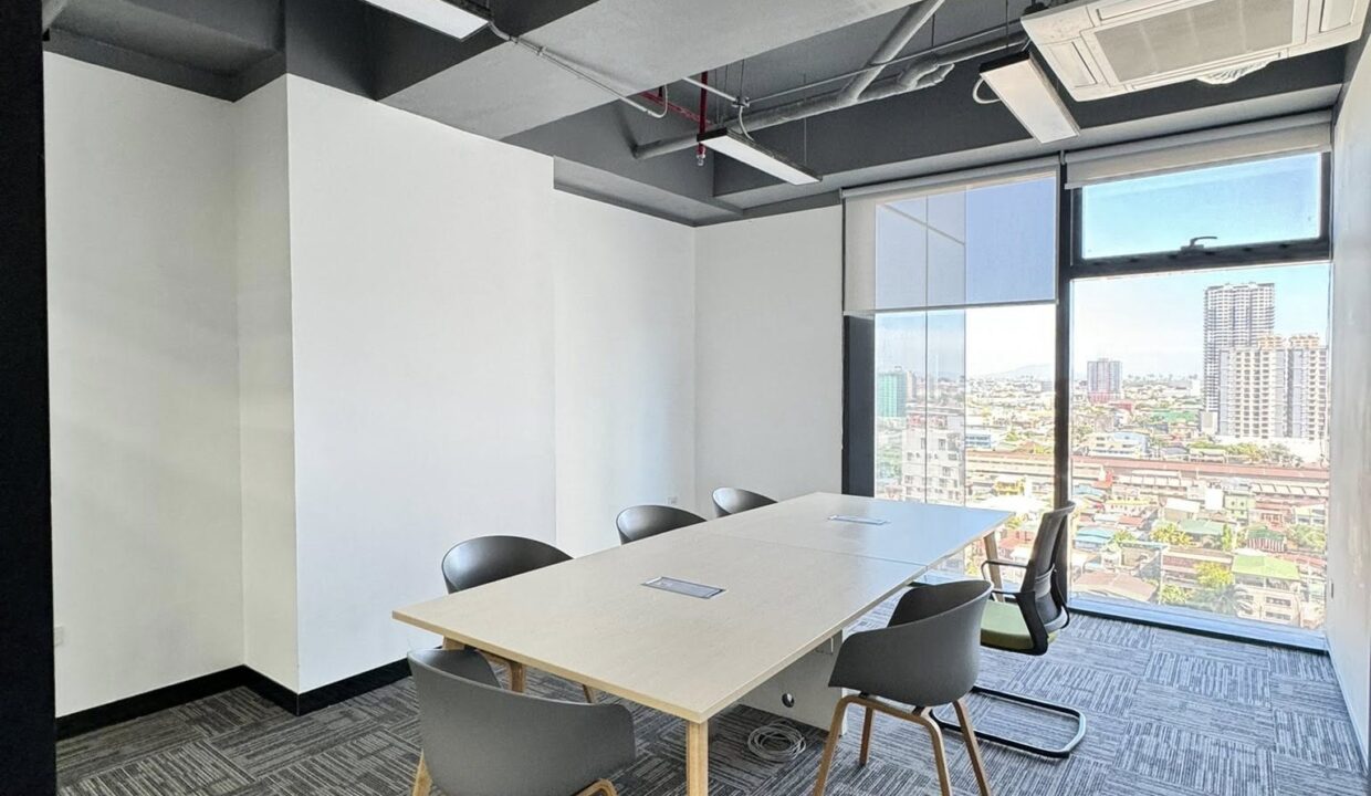 581956861_10240677405890671_5567479413877472160_n