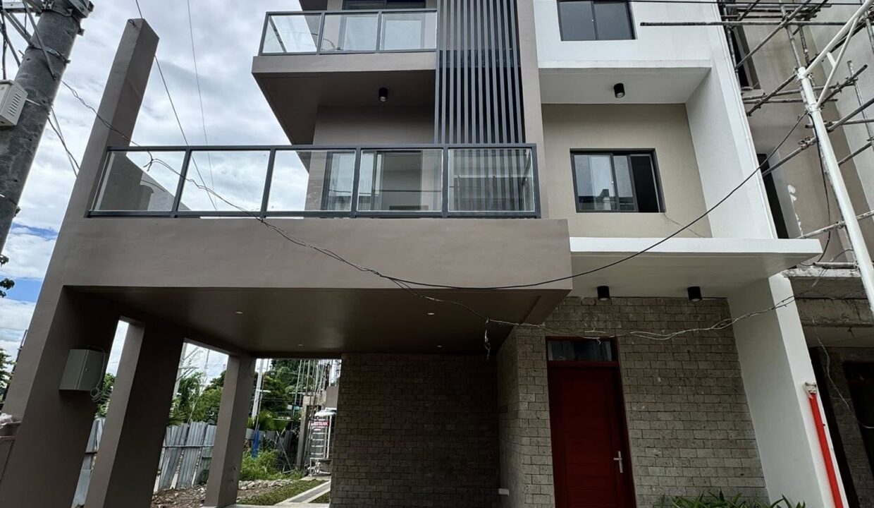 581964037_10240637483332632_7299162861364074373_n