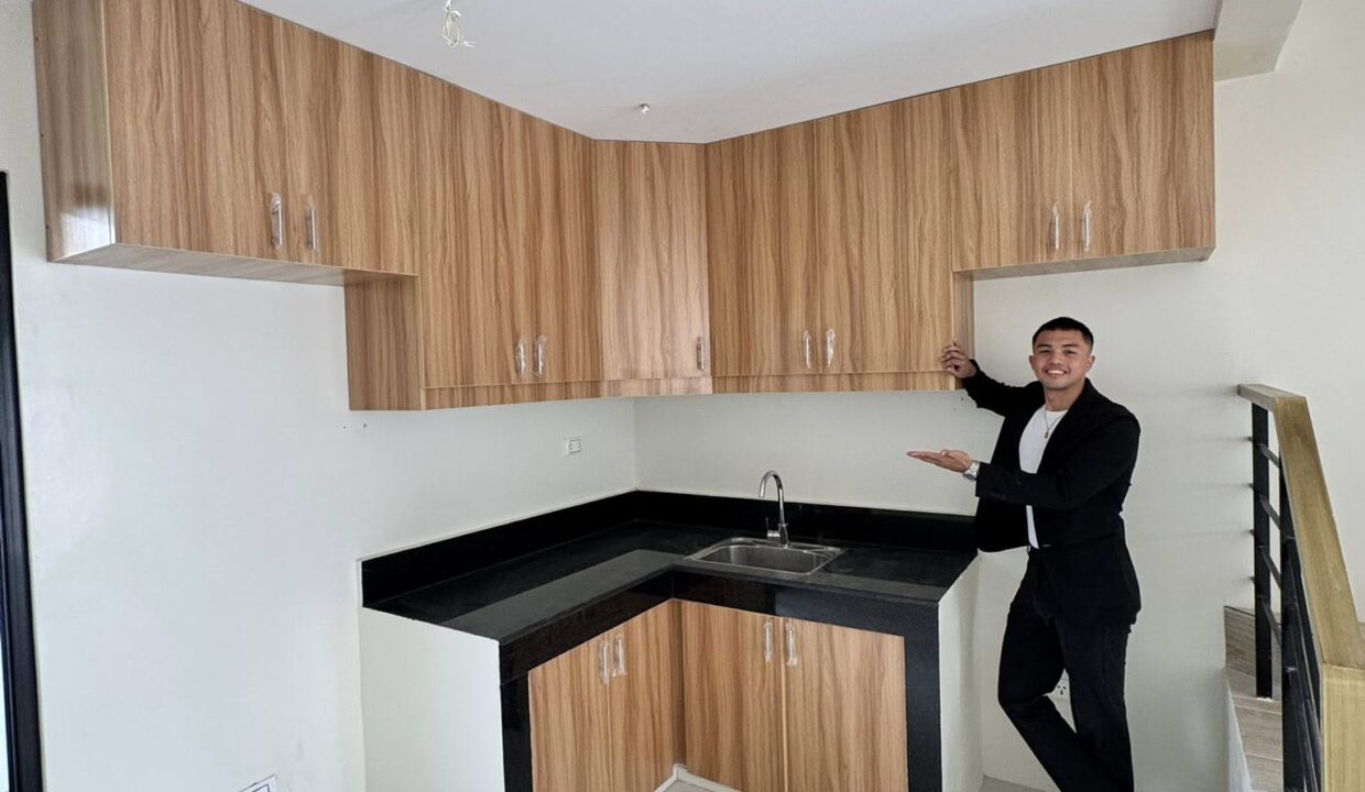 584587866_10240691199355499_1992605769575815948_n