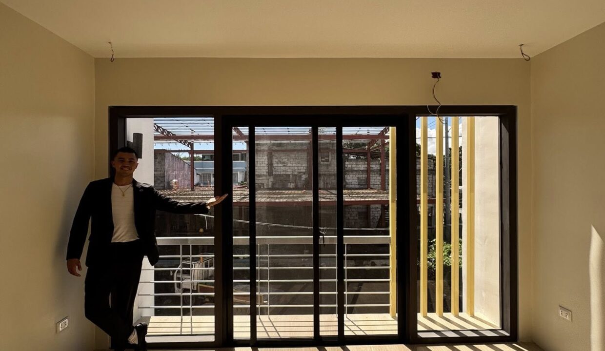 585515276_10240691209275747_8068132590595819341_n