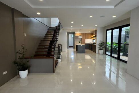 586363829_10240800052596762_4542421336421449165_n