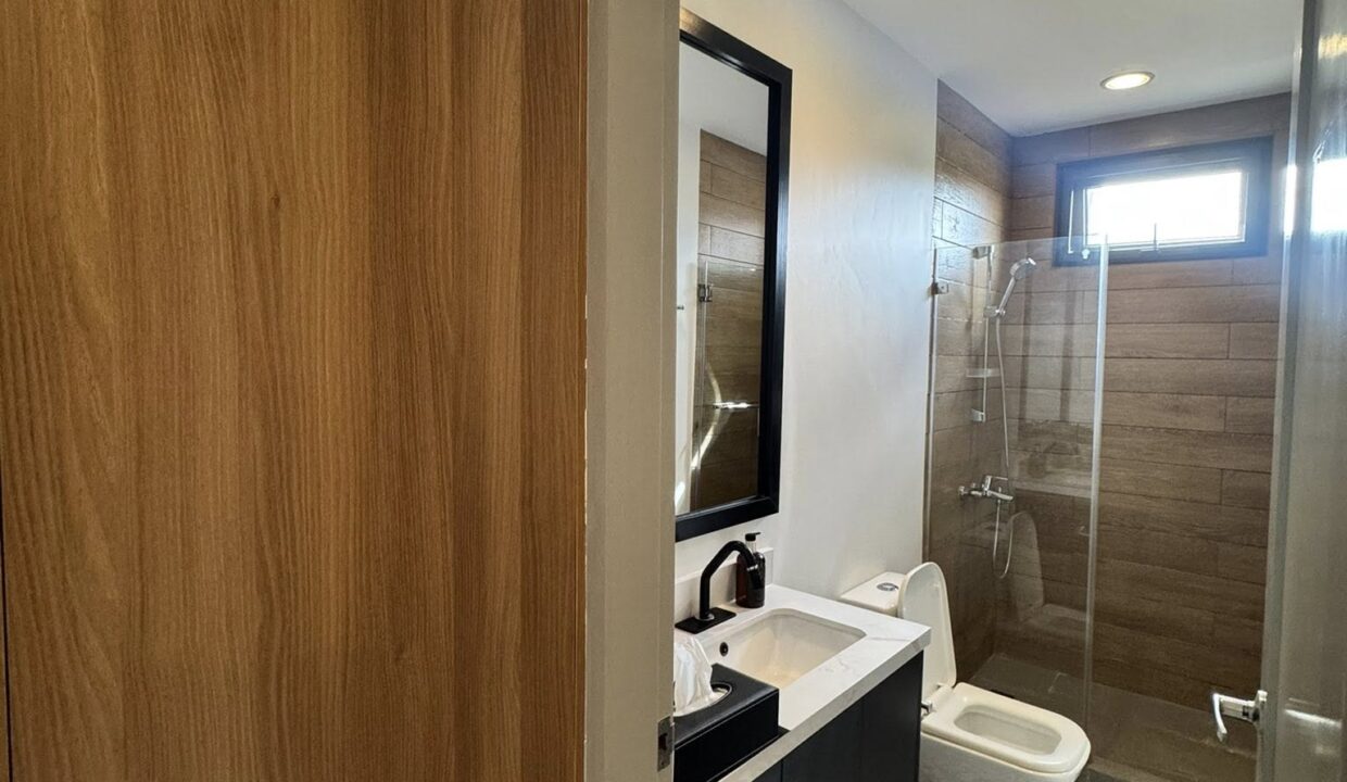 586618605_10240800090877719_7815743426951744185_n