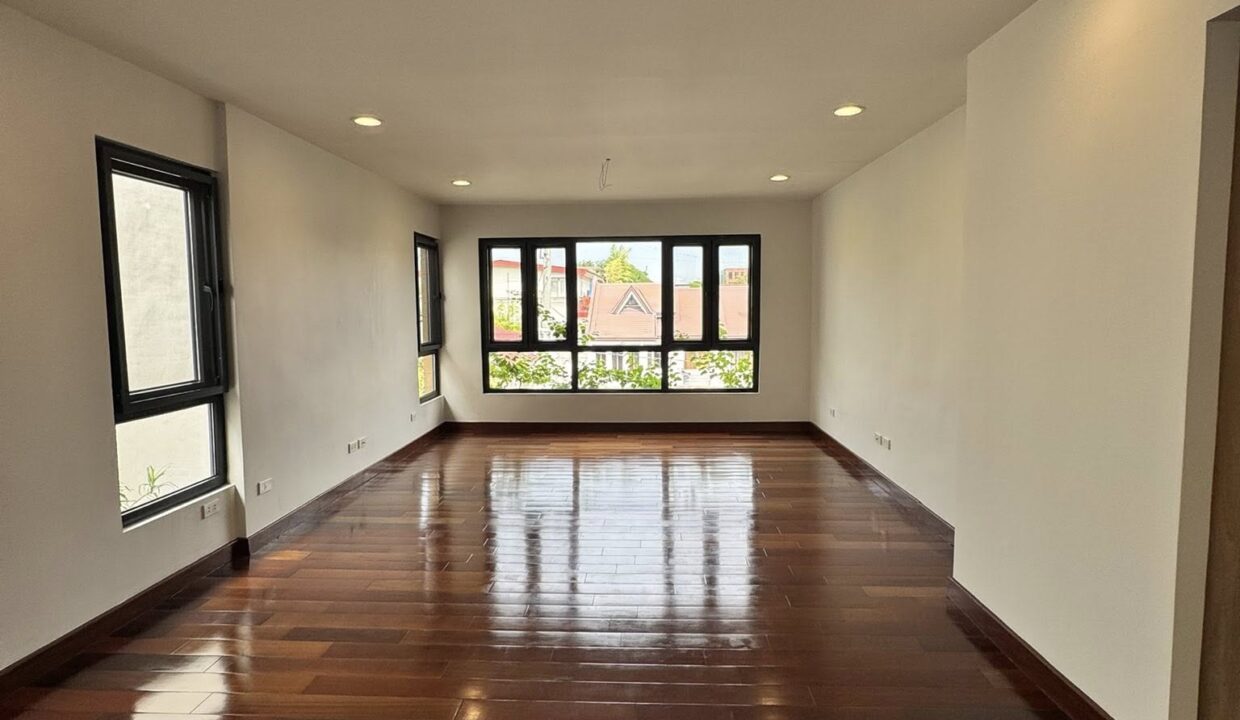 586626017_10240800095957846_4154983573616449320_n