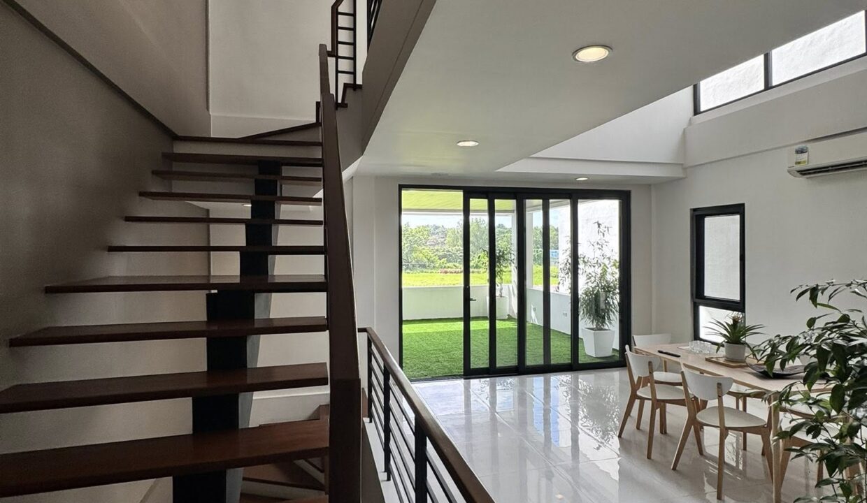 586996436_10240800066557111_6202853197544675092_n