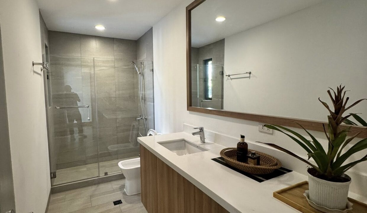 587123617_10240800089677689_3819147825780125899_n