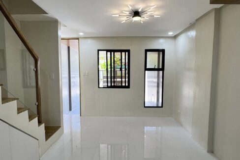 587186665_10240717889862745_5220636985965776319_n