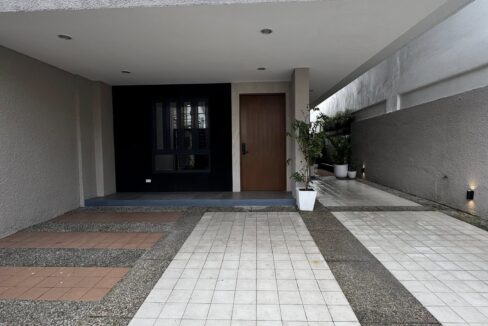 587233942_10240800101757991_8553061885150520798_n