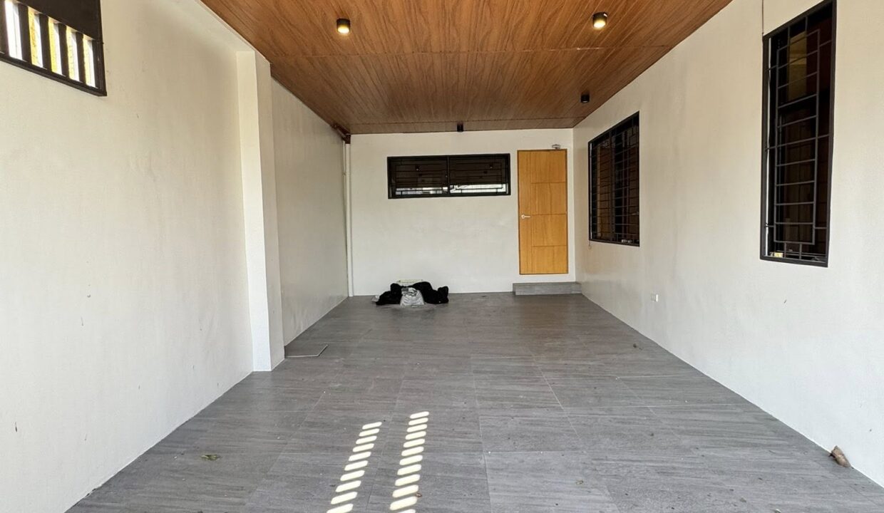 587697490_10240786499097933_9163475803489476297_n