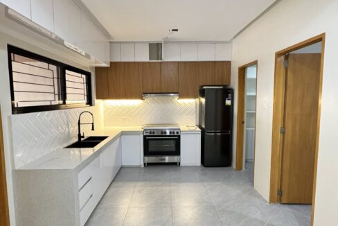 587711288_10240786488537669_5513571979826078999_n