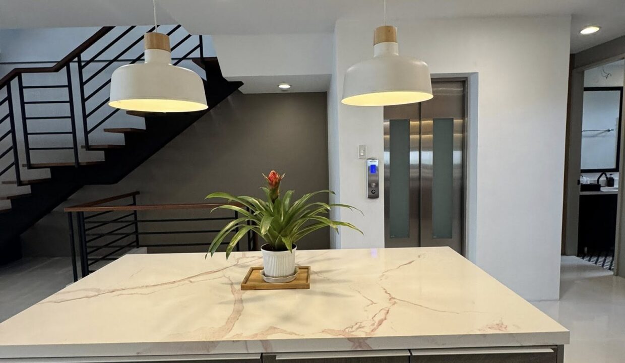 588460380_10240800092277754_937250641103467403_n