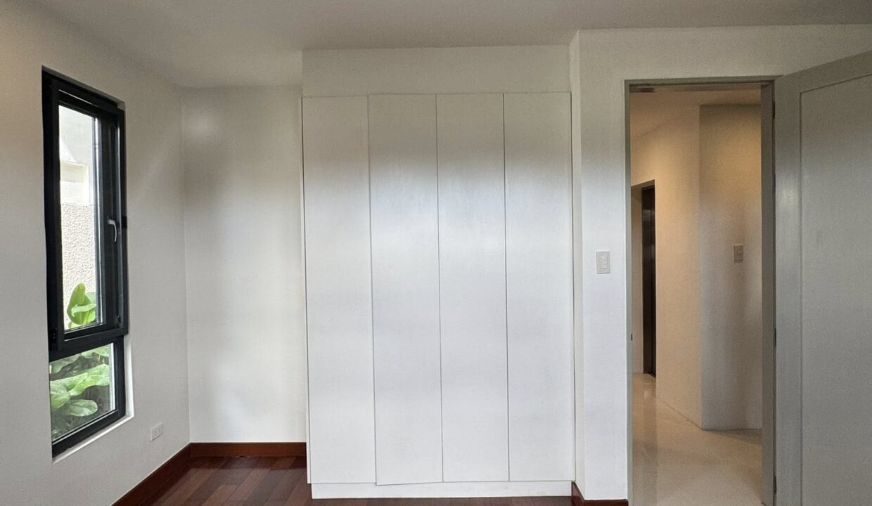 588607975_10240800088357656_7023207628119334964_n