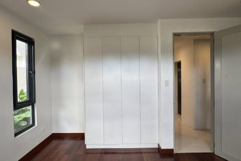 588607975_10240800088357656_7023207628119334964_n