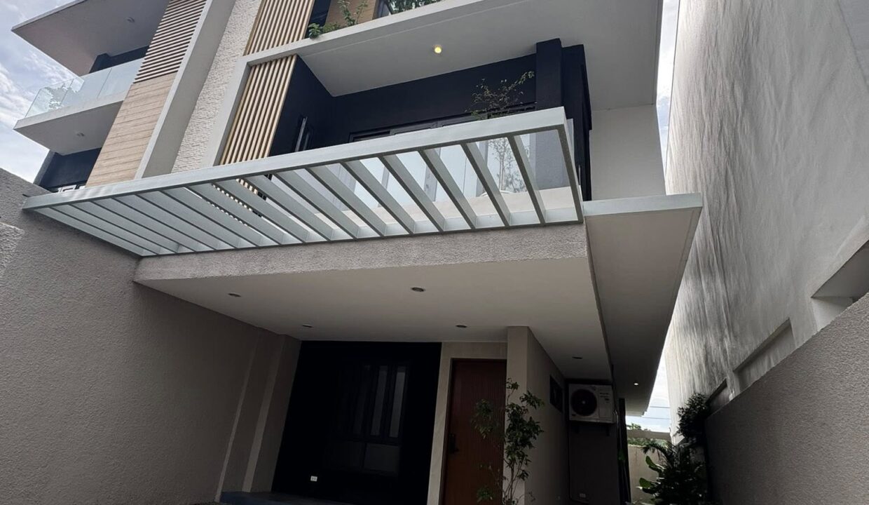 589315921_10240800092797767_3862883171238302748_n