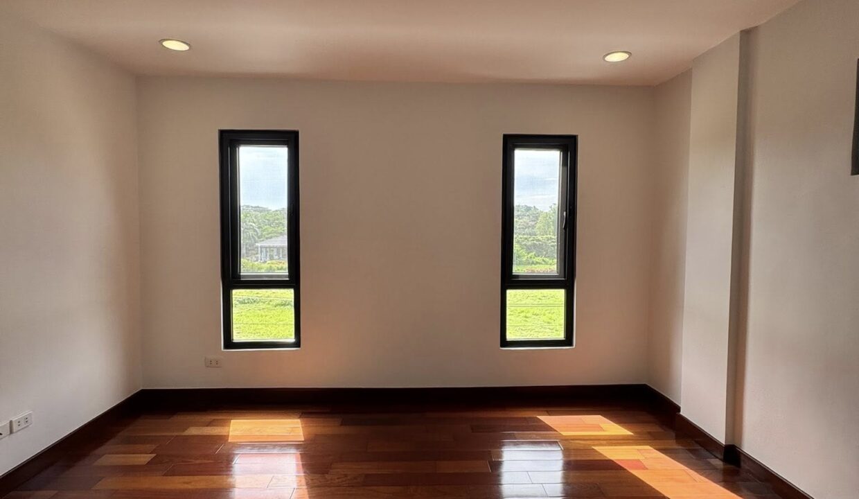 590003852_10240800066437108_4766240493644656313_n