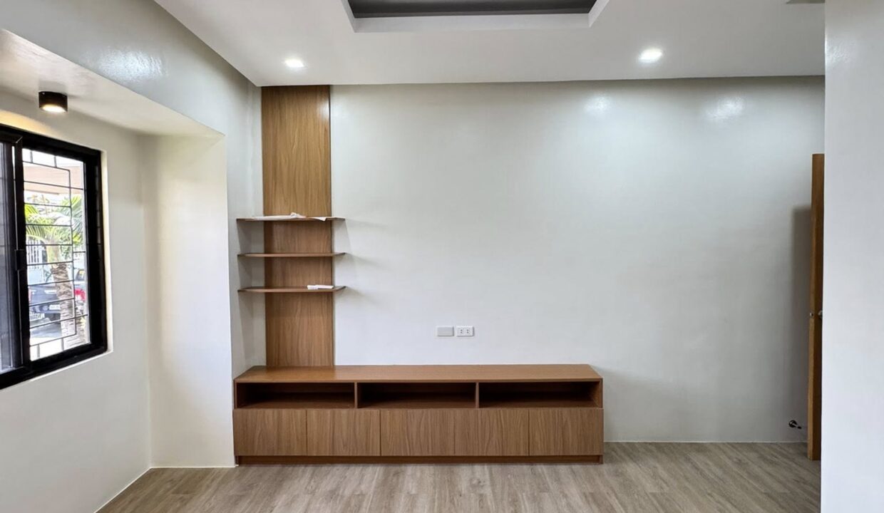 590379302_10240786478057407_2739337299590121195_n