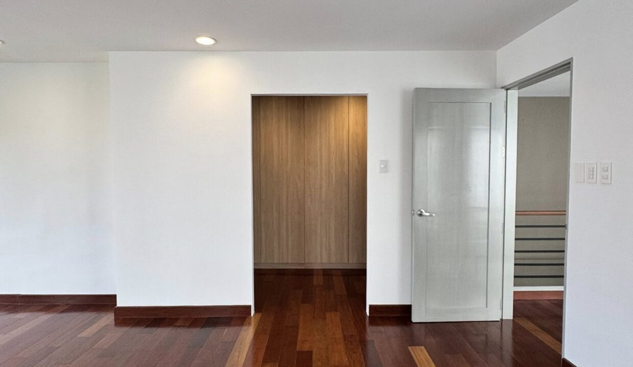 590405545_10240800061996997_8441642645221520771_n