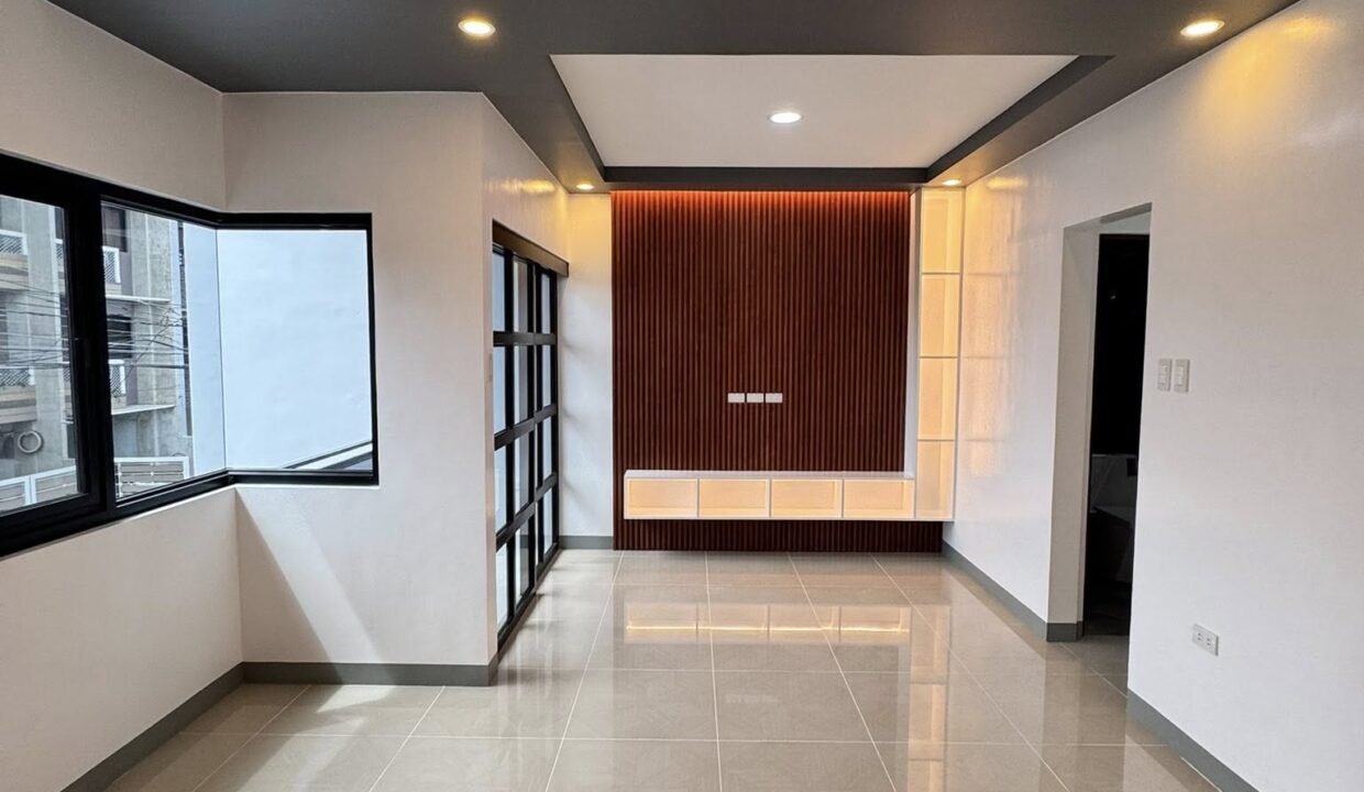 590555199_10240842311133199_4214310869338707392_n