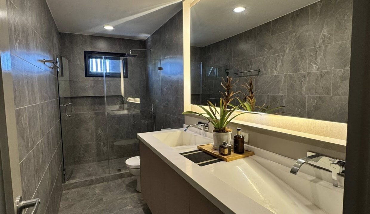 590911503_10240800095317830_3041390582707286227_n