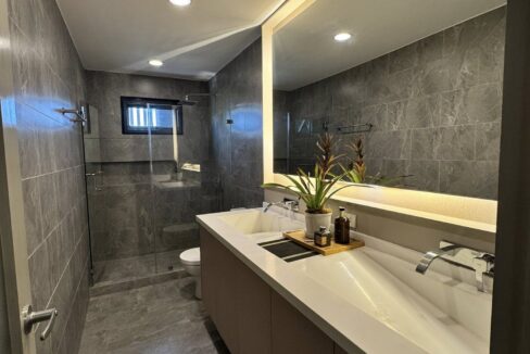 590911503_10240800095317830_3041390582707286227_n