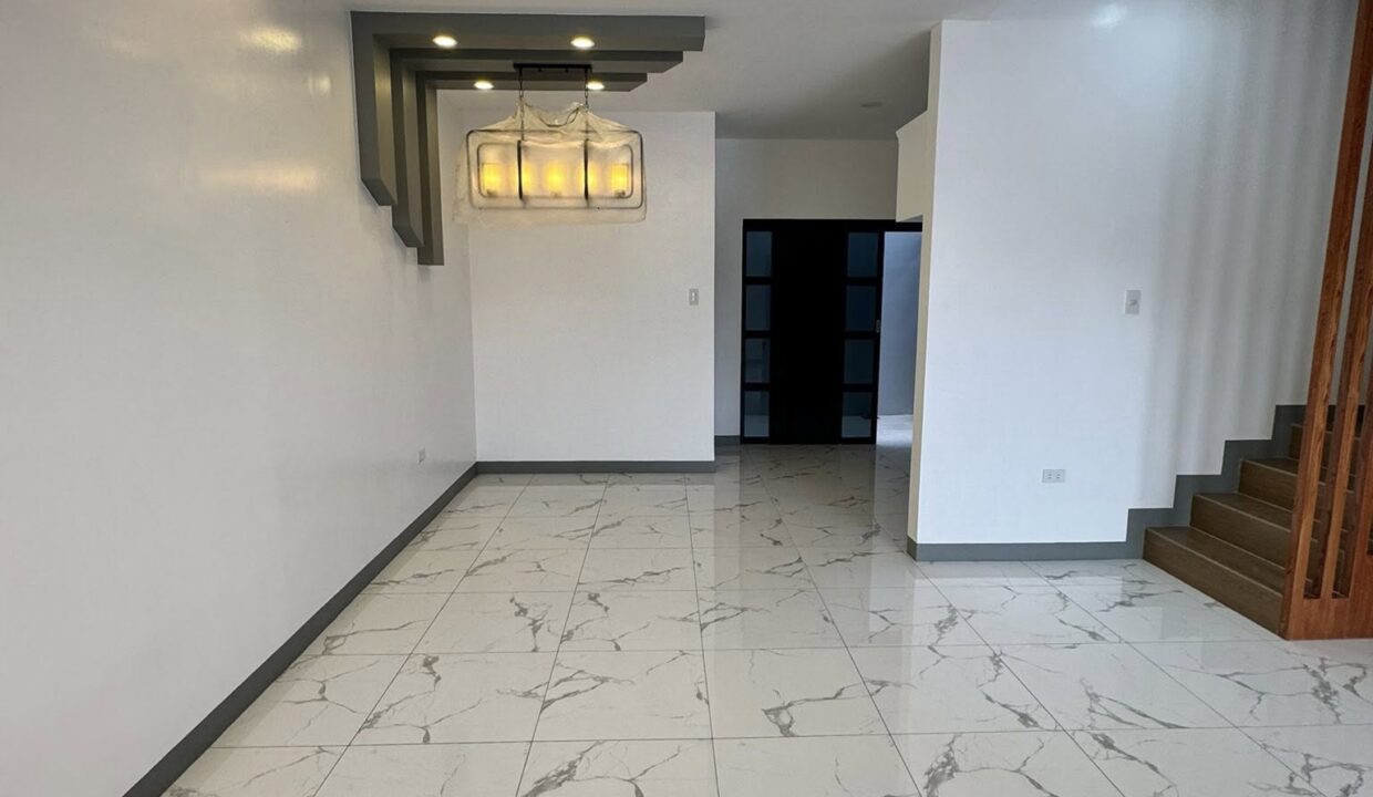 591087889_10240842315813316_9156911391853603683_n