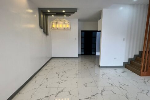 591087889_10240842315813316_9156911391853603683_n