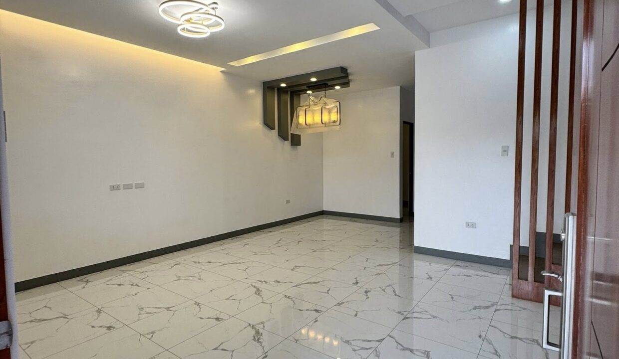 591547460_10240842307733114_8473087316795380646_n