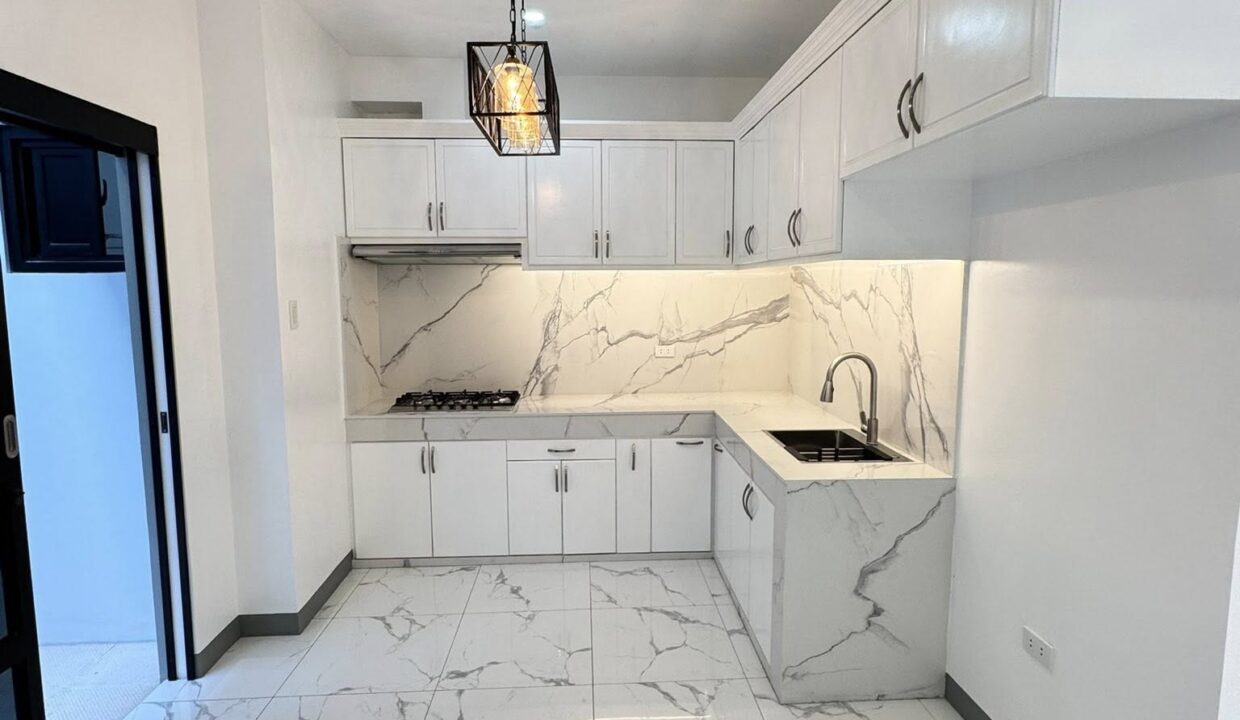 591968495_10240842302972995_9158811981733101055_n