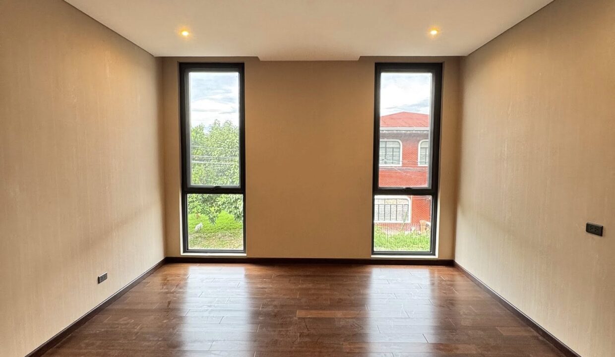 586553185_1314357627399493_3385967913855129542_n