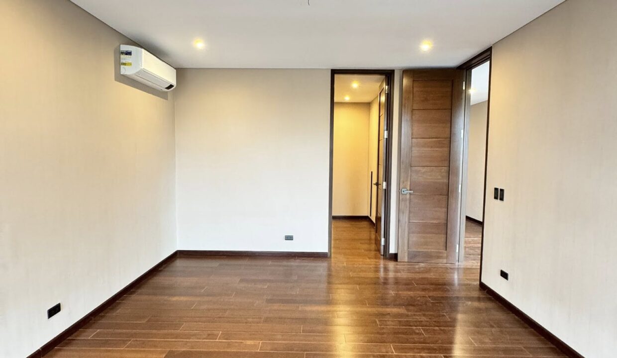 590635511_1314358240732765_7215548389462588414_n