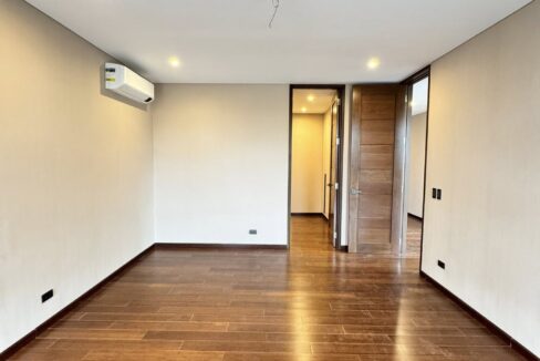 590635511_1314358240732765_7215548389462588414_n