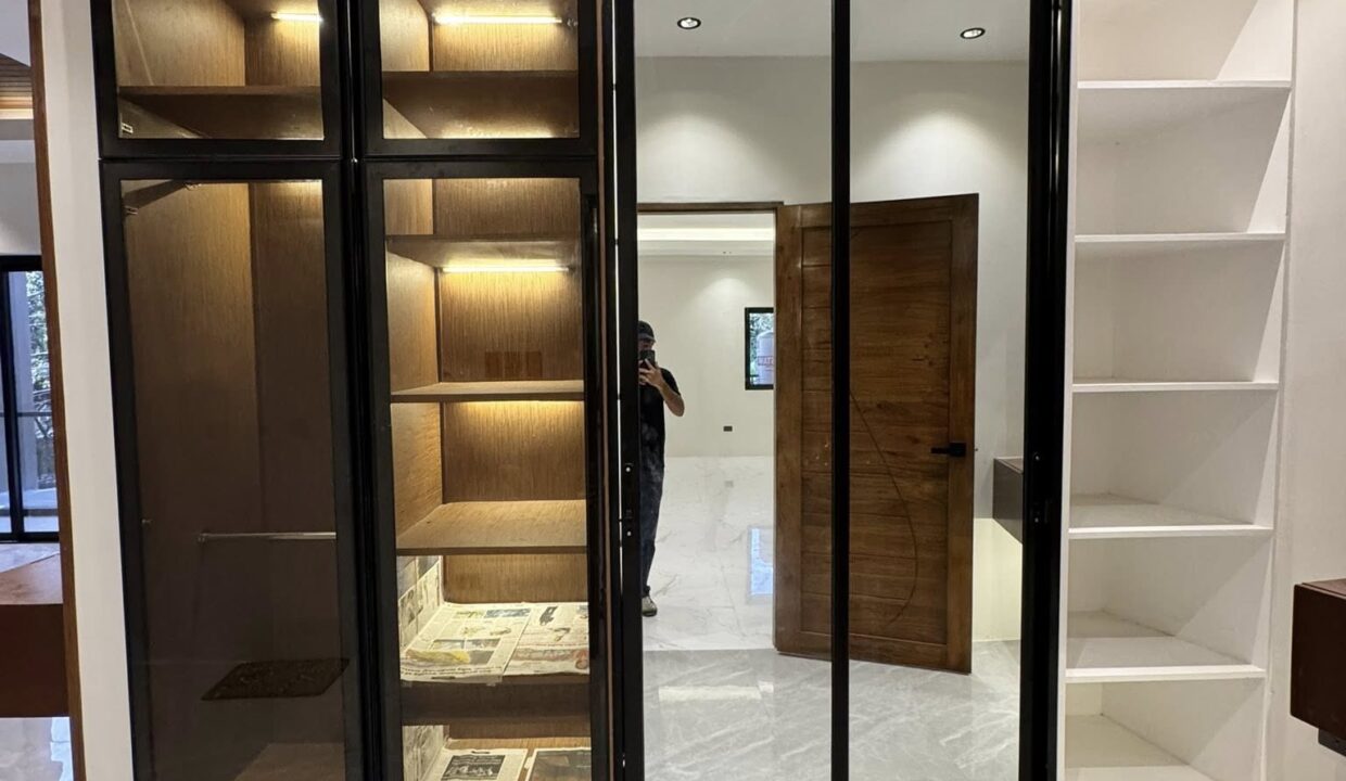 594433026_10240966221110871_9139842317439943673_n