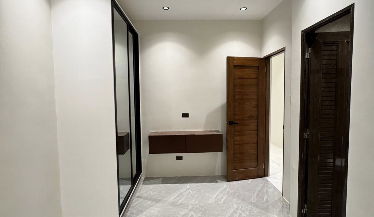 594890962_10240966225710986_764624072920974974_n