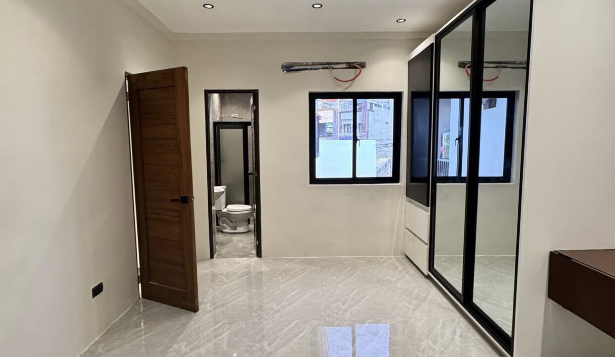 595251667_10240966211310626_4203826585303760693_n