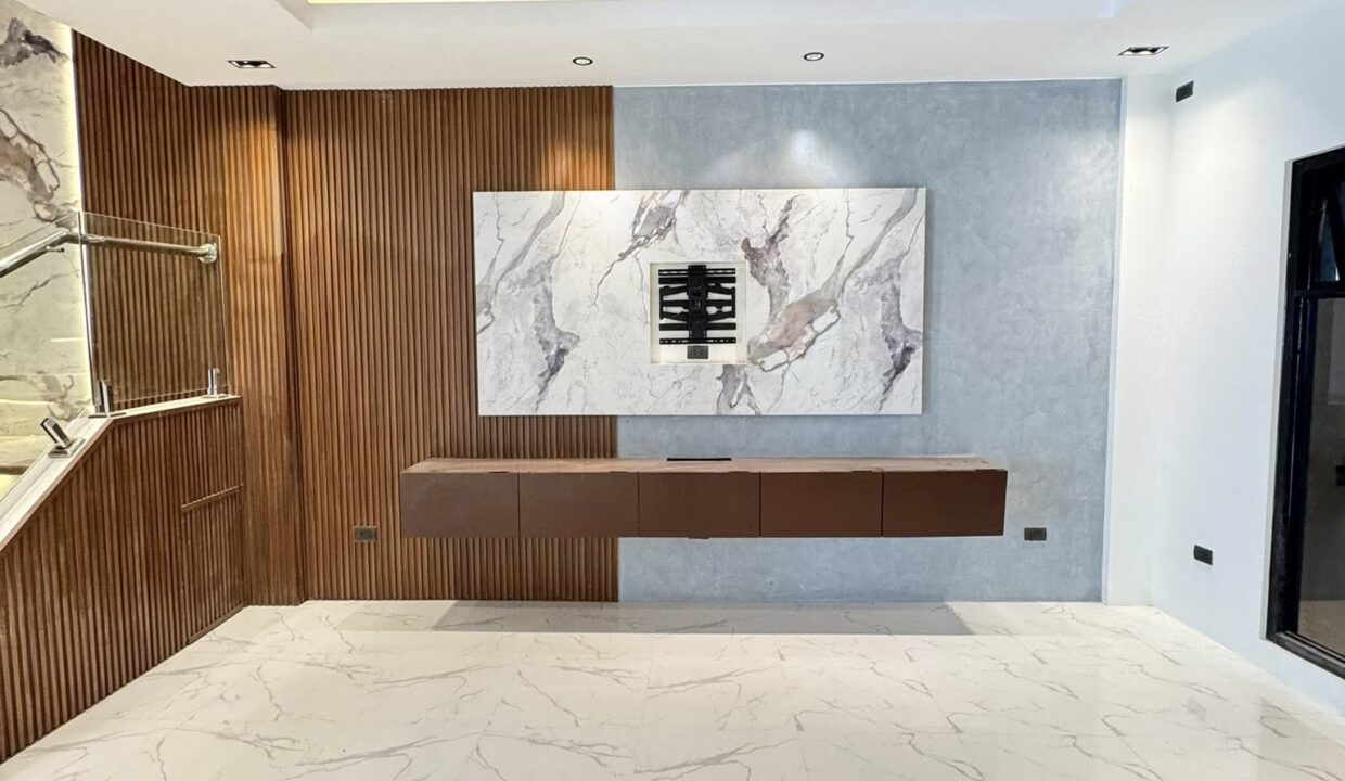 595680746_10240966176709761_5224059529824066511_n