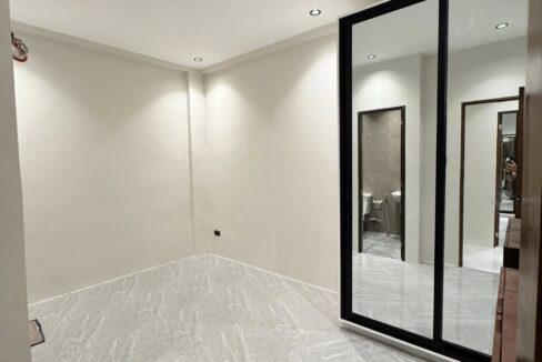 595819038_10240966223230924_8586676190699038954_n