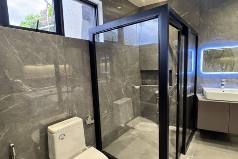 595919001_10240966203710436_1590174834856355472_n