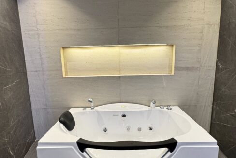 596453885_10240966210270600_4363031528539760120_n